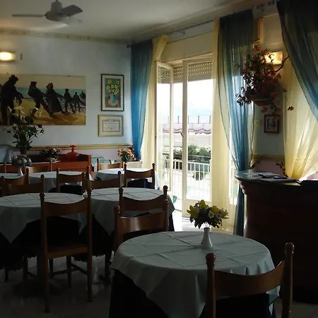 Solana Bed & Breakfast *